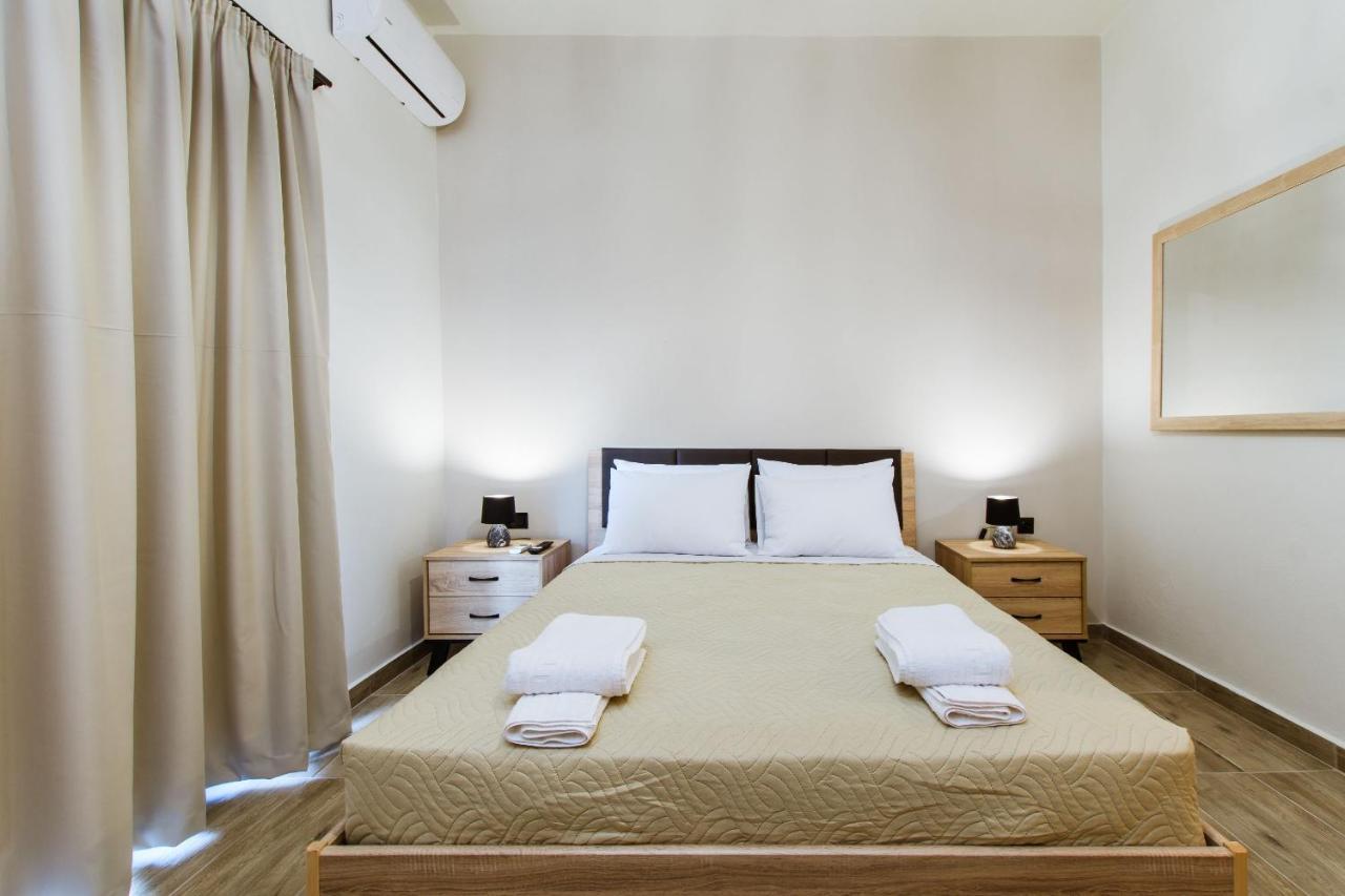 Krinis Houses Next The Old Harbour Chrissi Akti Chania Exterior foto