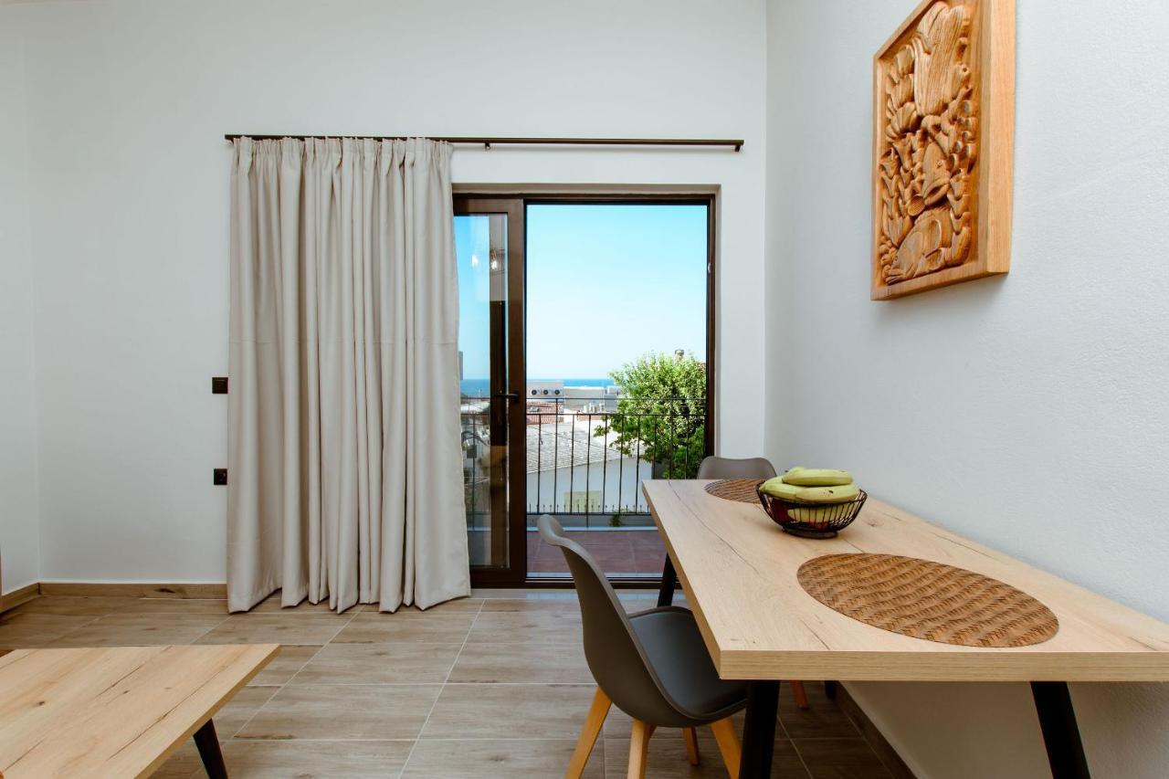 Krinis Houses Next The Old Harbour Chrissi Akti Chania Exterior foto
