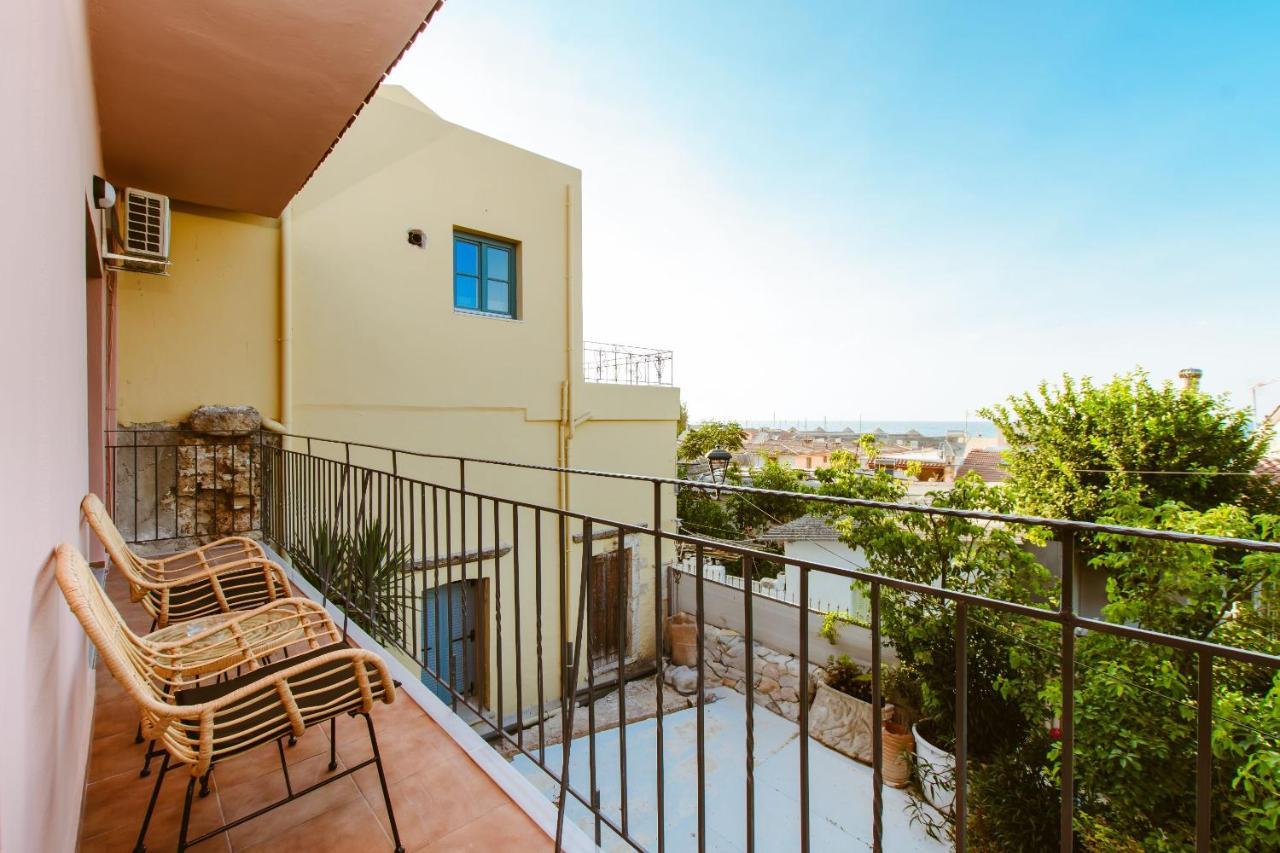 Krinis Houses Next The Old Harbour Chrissi Akti Chania Exterior foto