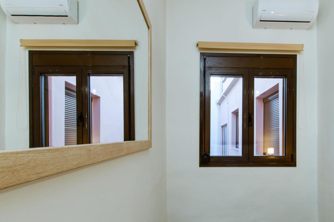 Krinis Houses Next The Old Harbour Chrissi Akti Chania Exterior foto
