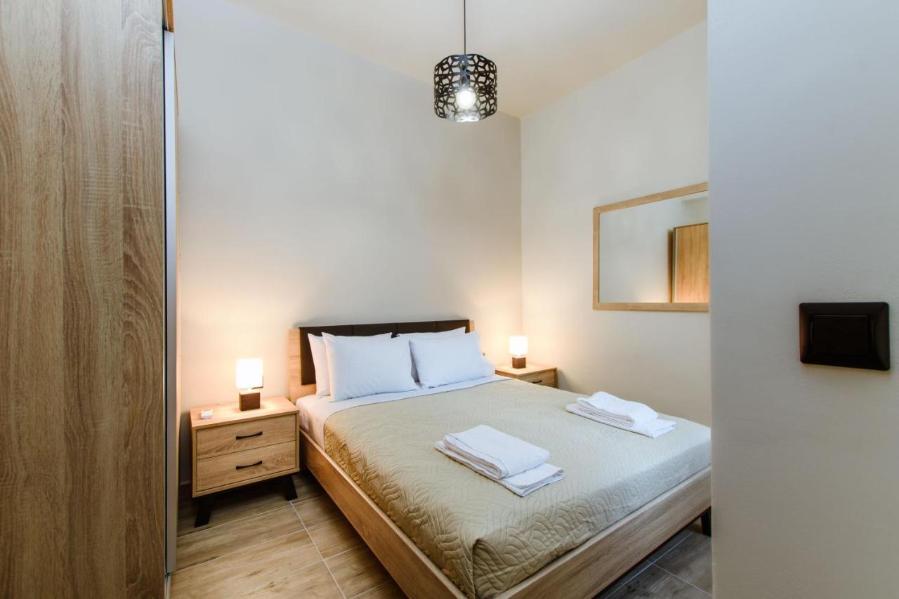 Krinis Houses Next The Old Harbour Chrissi Akti Chania Exterior foto