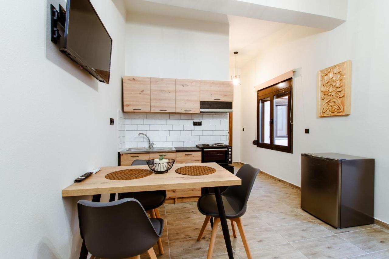 Krinis Houses Next The Old Harbour Chrissi Akti Chania Exterior foto
